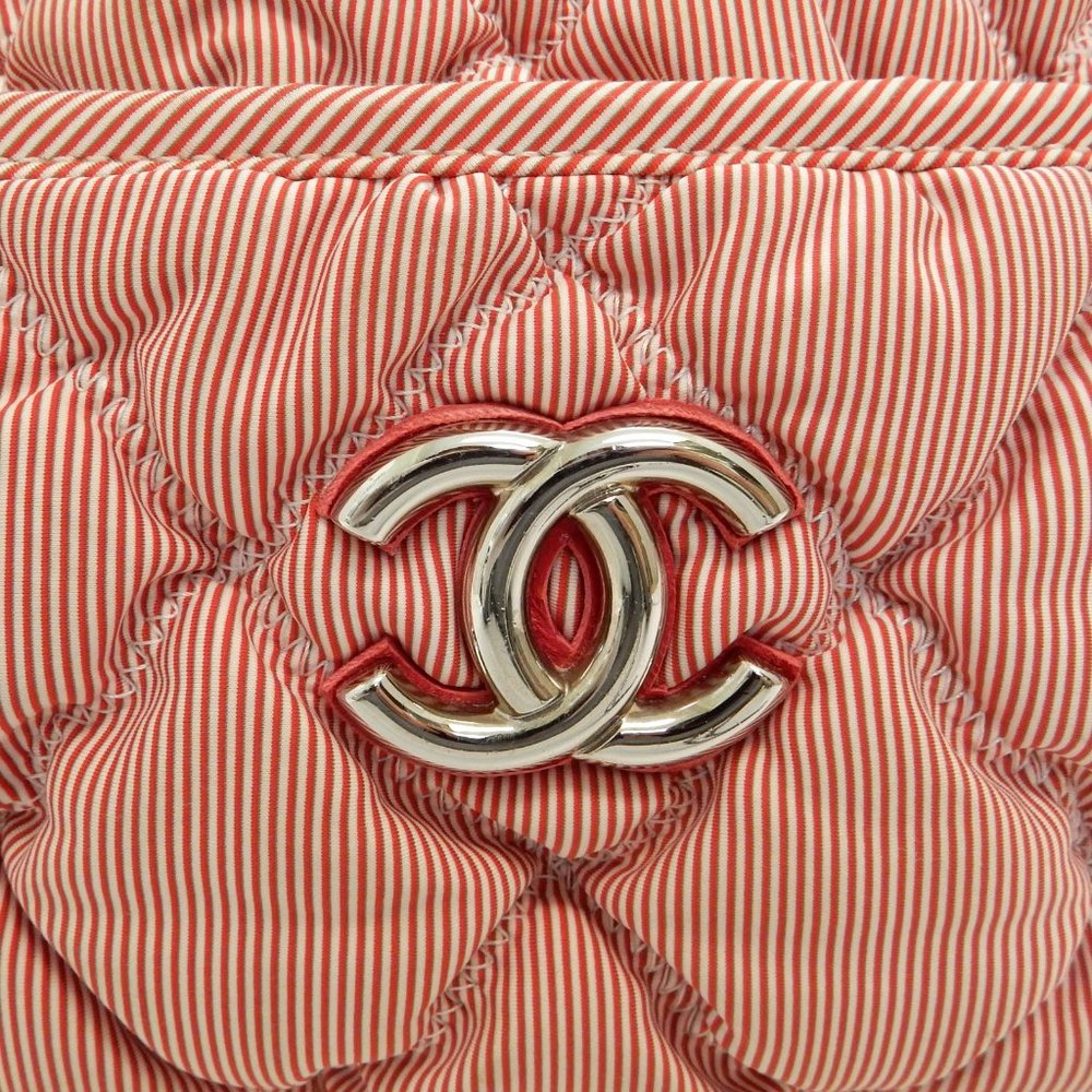 CHANEL QUILT SHOULDER BAG!! STUNNING! WOW!! - Picture 2 of 12